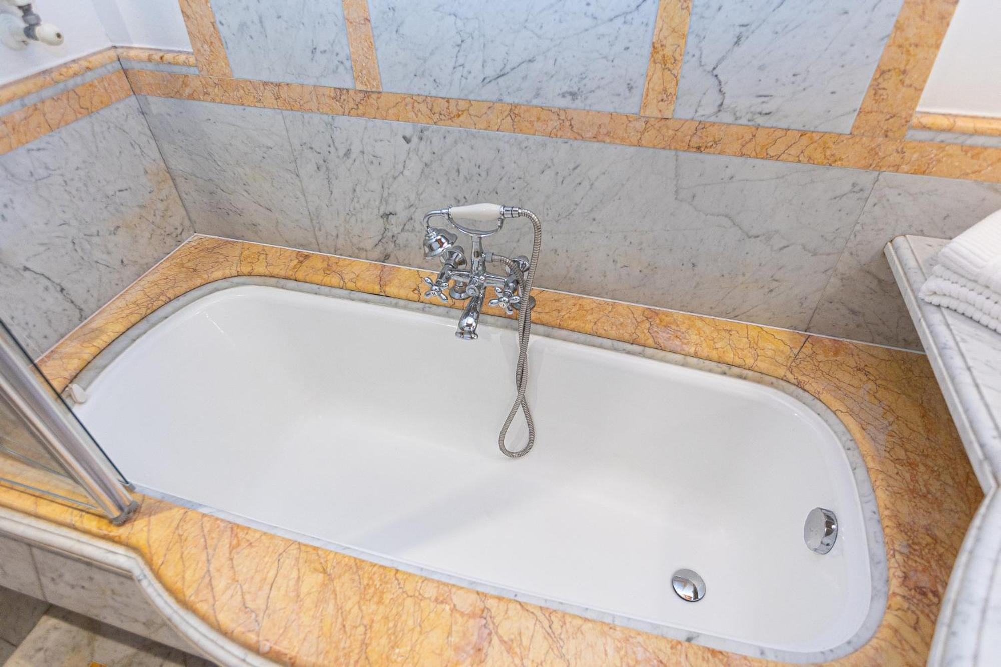 Timeroma Suites エクステリア 写真